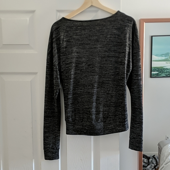 GAP Faux Wrap Softspun Grey Cropped Sweater - Picture 2 of 3